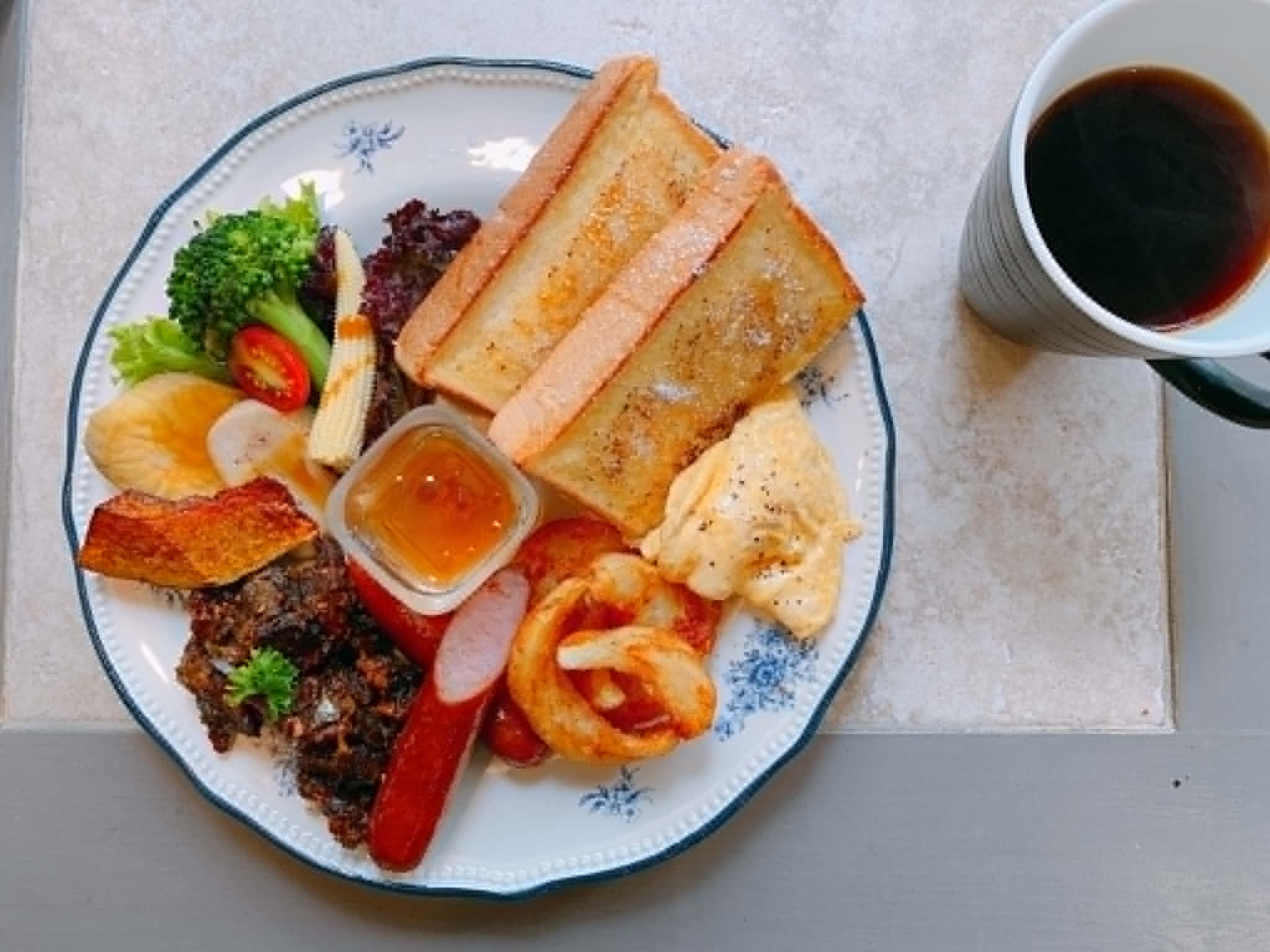 小小洋房早午餐鹹食拼盤,附咖啡